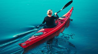 Aktywność na świeżym powietrzu zamiast ekranu. W Poznaniu ruszają treningi kanadyjkowe dla dziewczynek