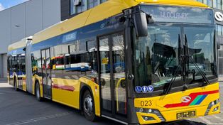 Po 25 latach wracają na ulice. Włocławek odbiera nowe przegubowe autobusy