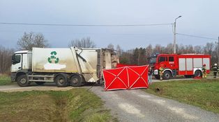 Śmiertelny wypadek. Cofająca śmieciarka potrąciła 40-latka