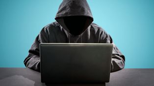 Czym jest stalking? O tym prawniczka Aleksandra Zajkowska!