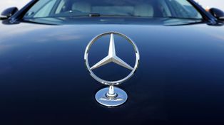 Skradziony Mercedes odzyskany w Sierpcu. Szybka akcja policji!