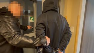 "Policjant poza służbą powstrzymał brutalny atak na kobietę. Bohaterska interwencja na Placu Konstytucji w Warszawie"