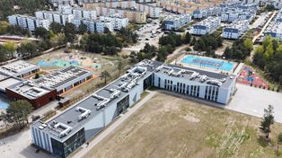 Za rok szkoła na Jarze przyjmie więcej uczniów. Podpisano umowę na rozbudowę