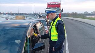 Nietrzeźwi za kierownicą i dziesięć kolizji. Pracowity weekend włocławskich policjantów
