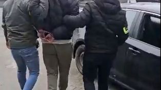 Telefon, strach i pieniądze w śmietniku. Rozbita szajka oszustów działających "na policjanta"