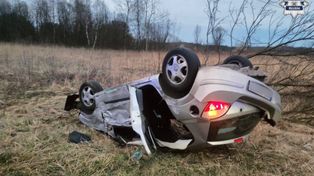 19-latek w Oplu dachował z czwórką nastolatków. Nadmierna prędkość znów zebrała żniwo