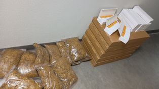 Akcja kryminalnych w Sierpcu i Żurominie. Tysiące paczek bez akcyzy