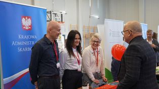 Targi pracy z myślą o młodzieży [ZDJĘCIA]