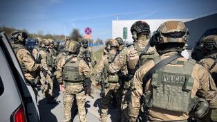 "Były pracownik wtargnął do fabryki i strzelał do szefa". Dramat w Łodzi zakończył się po wielu godzinach negocjacji