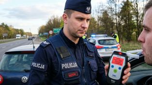 Jechał pod wpływem alkoholu i narkotyków. W kieszeni miał amfetaminę