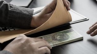 Łapówka za decyzję budowlaną w Poznaniu. CBA zatrzymało przedstawicieli spółki