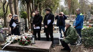 Pamięć o Jerzym Szaniawskim. Wzruszające obchody na Powązkach z udziałem płockiego teatru!