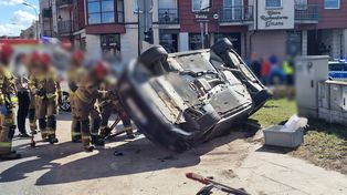 Wypadek na skrzyżowaniu Bielskiej i Sienkiewicza – 3-letnie dziecko w szpitalu