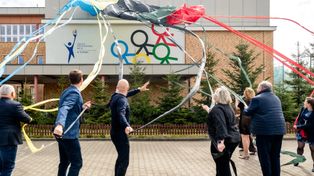 Olimpijskie koła ozdobiły toruńską Szkołę Polskich Olimpijczyków