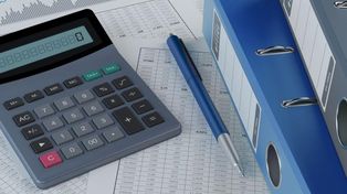 Prawie 25,5 miliona złotych zaległego podatku. Małopolska KAS przyłapała firmę alkoholową na błędach w rozliczeniach