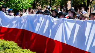 Biel i czerwień - w Dniu Flagi Rzeczypospolitej Polskiej najważniejsze są te dwa kolory [fotorelacja]