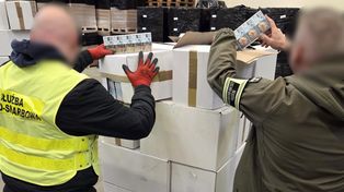 6,4 miliona nielegalnych papierosów w dwóch magazynach. Śląska KAS rozbiła dużą przemytniczą siatkę