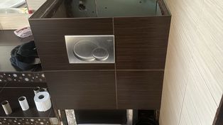 Ukrył się w spłuczce, zdradziła go stopa. Seria zatrzymań w regionie łomżyńskim