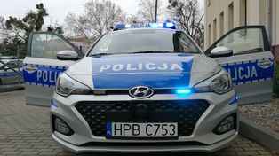 Obywatelskie ujęcie w Ćmielowie. 20-latka prowadziła auto, mając ponad 2 promile alkoholu