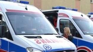 Dramat w Bydgoszczy. Dziecko wypadło z piątego piętra, trwa walka o jego życie