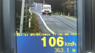 Sześciu kierowców straciło prawa jazdy. Policyjna akcja na rzecz bezpieczeństwa pieszych w powiecie opatowskim