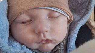 Pomóżmy Antosiowi usłyszeć świat – pilna zbiórka dla 3,5-miesięcznego dziecka!