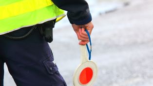 Pijany 58-latek zatrzymany za kierownicą fiata. Miał blisko 2 promile alkoholu