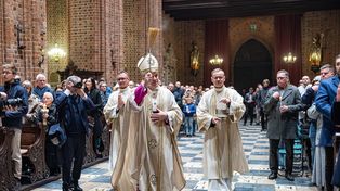 Wielkanocna noc nadziei. Metropolita poznański przewodniczył uroczystości Zmartwychwstania Pańskiego