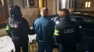 Zatrzymani dwaj lekarze oraz ich "pacjenci" odpowiedzą za nielegalny obrót produktami leczniczymi