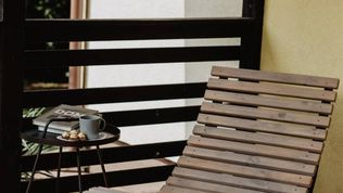  Całoroczny dom nad jeziorem z ogrodzoną posesją w sercu Mazur