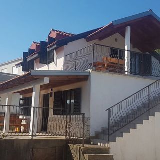 Apartmani Branko Uvala Rukavac (2)