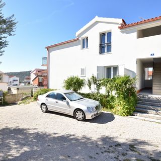 Apartments and Room Kiko Primosten (2)
