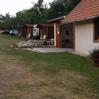 Napfény Camping Taliándörögd (3)