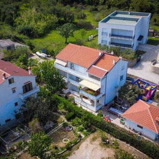 Apartmanok Parkolóhellyel Palit, Rab - 4971 Palit (3)