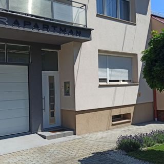 Partner Apartmanház Eger (4)