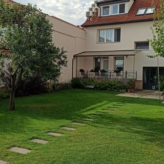 Partner Apartmanház Eger (5)