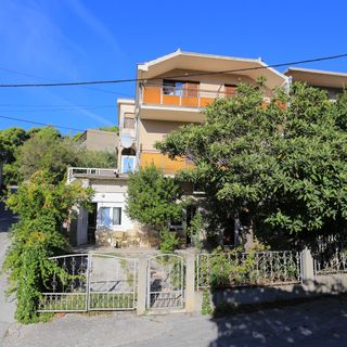 Apartmanok Parkolóhellyel Dugi Rat, Omis - 15417 Dugi Rat (4)