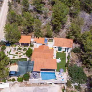 Ház Családok Részére Medencével Öböl Koromaslinova, Brac - 15479 Koromaslinova (3)