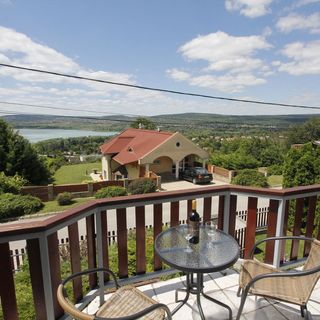 Szépkilátás Apartmanház Balatonfűzfő (2)