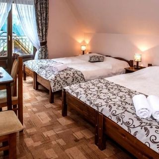 Madejowy Dwór Jurgów (2)