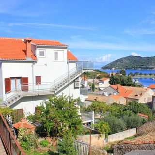 Apartmanok A Tenger Mellett Vis - 2428 (2)