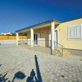 Ház Családok Részére Medencével Vodice - 15243 (2)