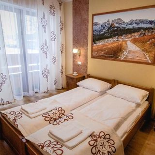 Dom Wczasowy na Szczycie Ząb (2)