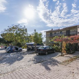 Apartments Mario Omis (2)