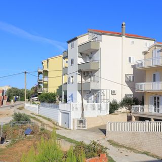 Apartmanok Medencével Mali Rat, Omis - 9698 Mali Rat (5)