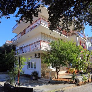 Apartmanok Parkolóhellyel Seget Vranjica, Trogir - 12760 Seget Vranjica (4)