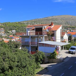 Apartmanok Parkolóhellyel Seget Vranjica, Trogir - 12760 Seget Vranjica (3)