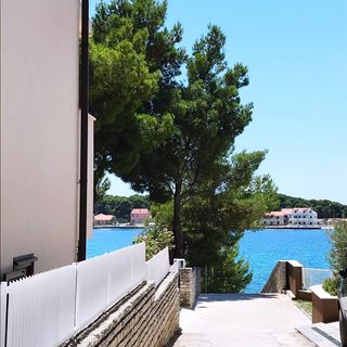 Apartmani Belak Brodarica (2)