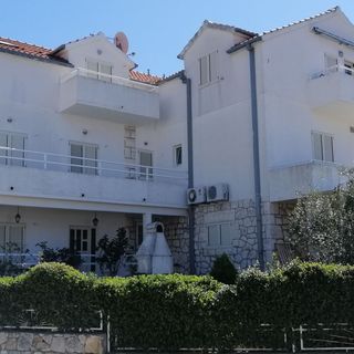 Apartments Dirk Hvar (4)