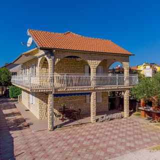 Apartments Matija Rogoznica (4)